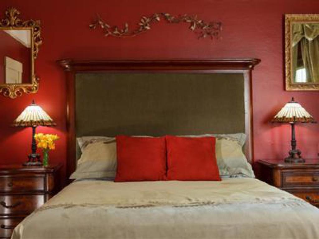 Abbeymoore Manor